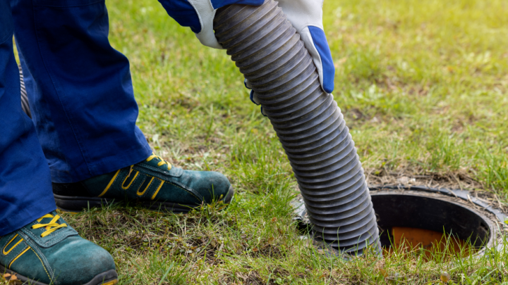 Début des vidanges des fosses septiques